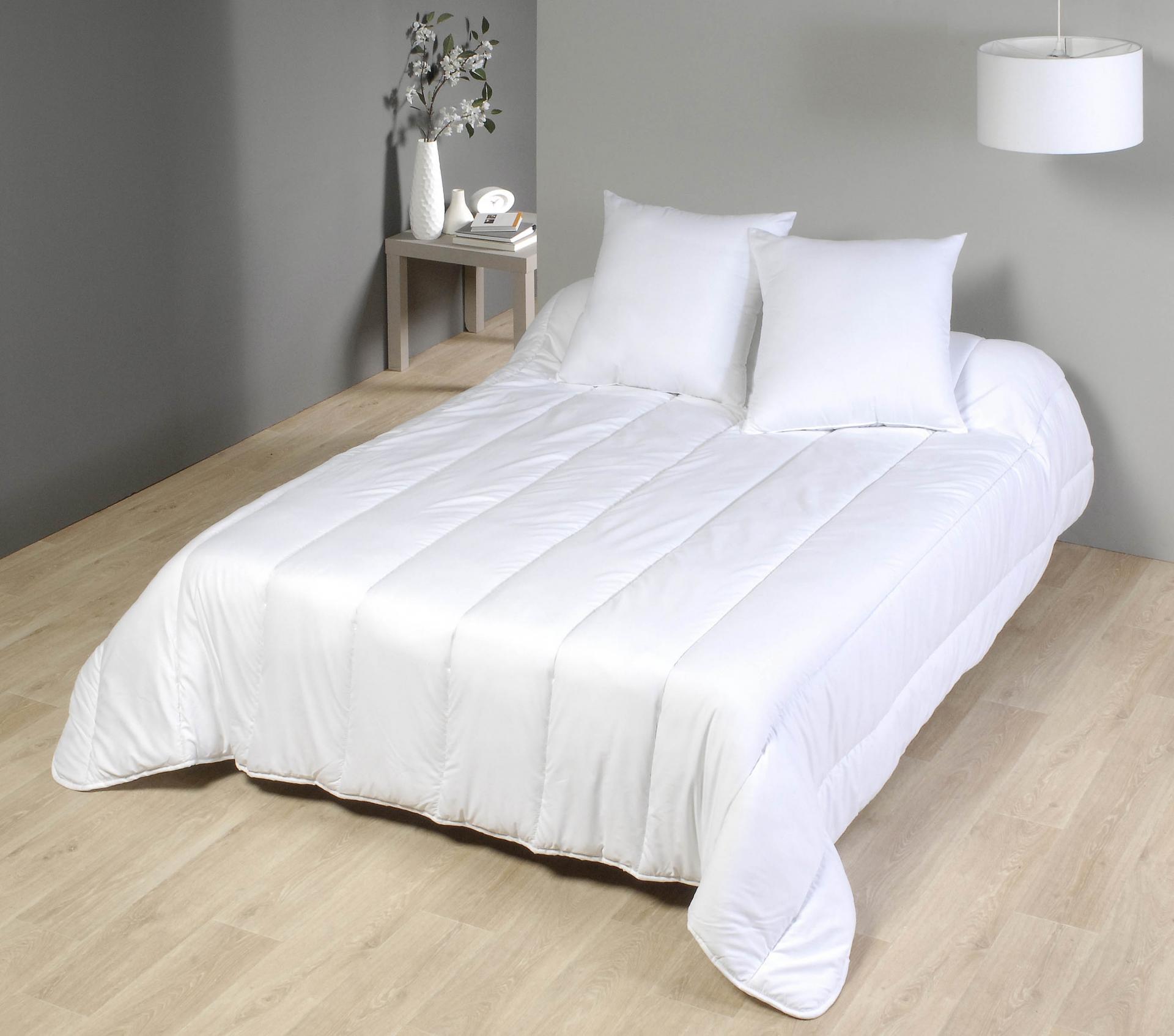 14037 couette ultra legere 140x200